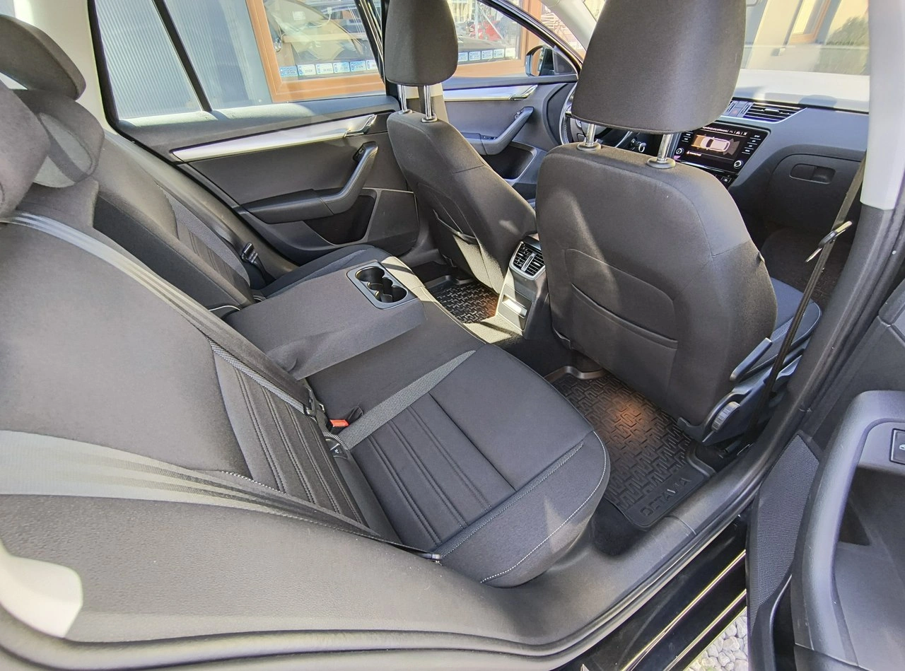 Skoda Octavia - Zdjęcie 18