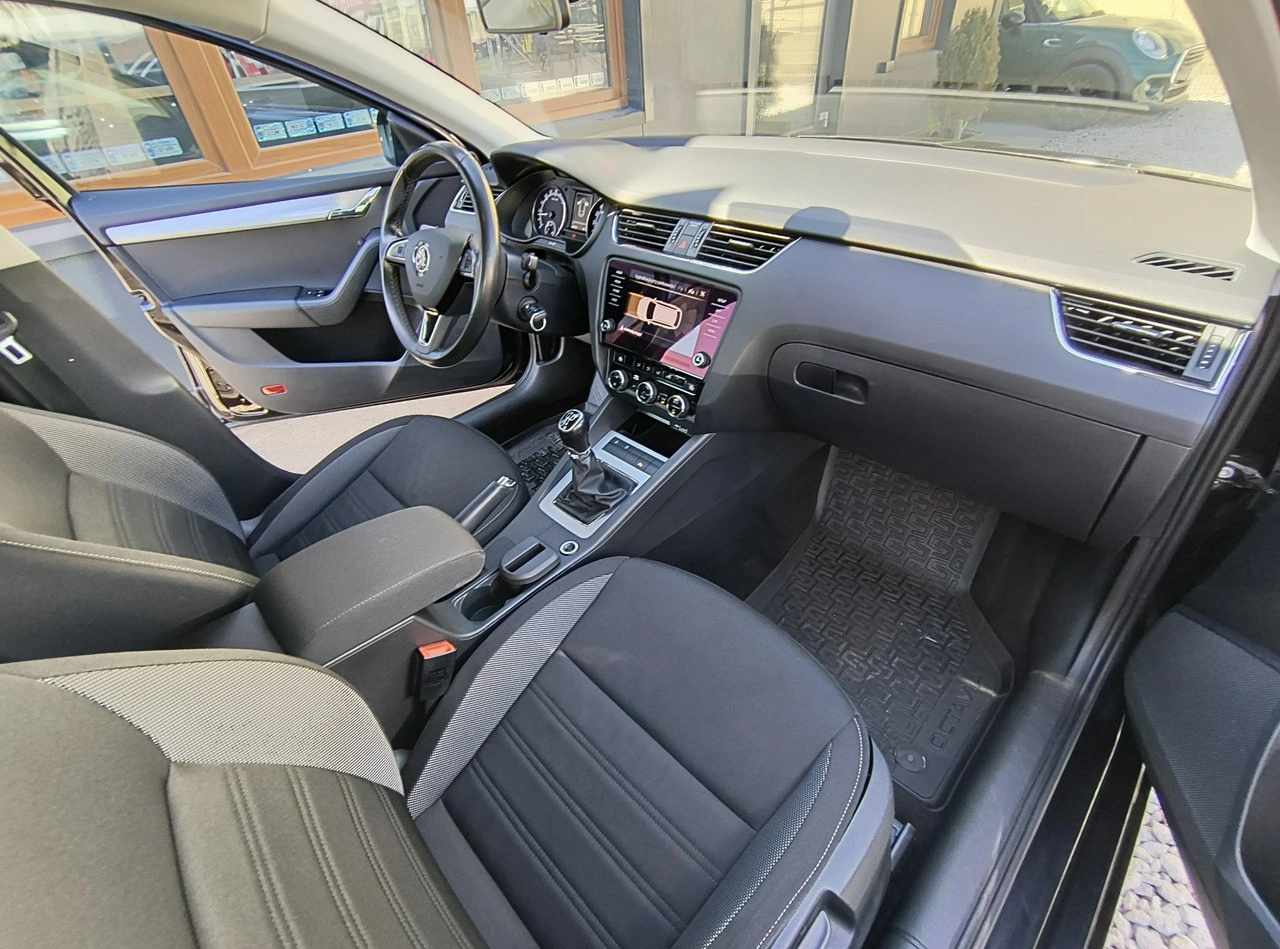 Skoda Octavia - Zdjęcie 42