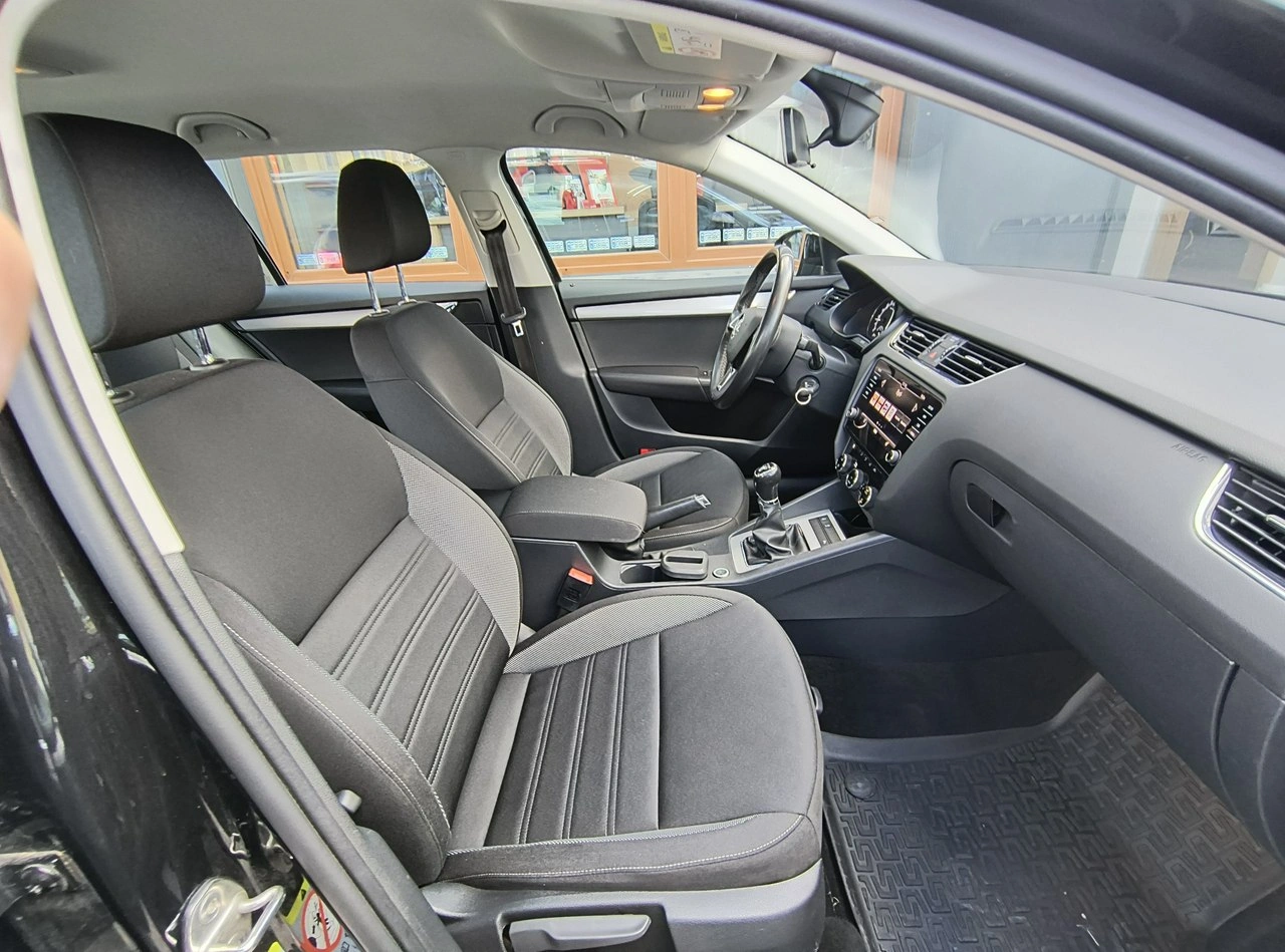 Skoda Octavia - Zdjęcie 45