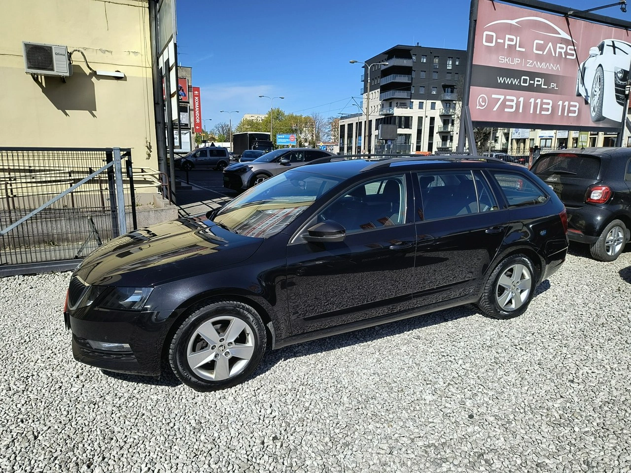 Skoda Octavia - Zdjęcie 8