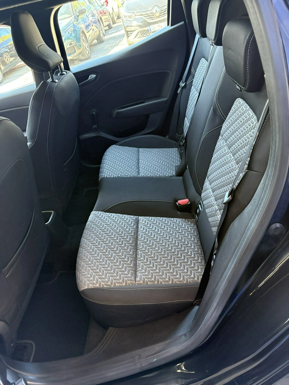 Renault Clio - Zdjęcie 12