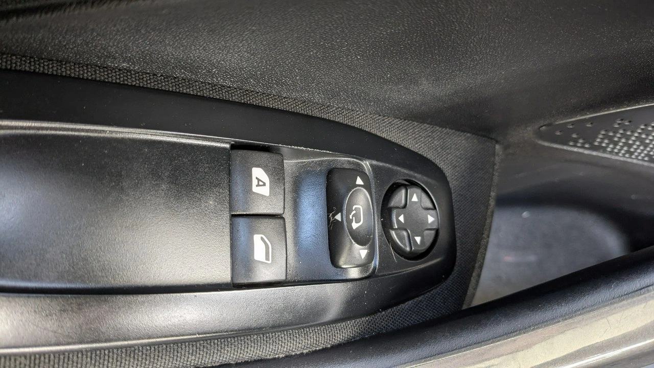 Peugeot 2008 - Zdjęcie 29