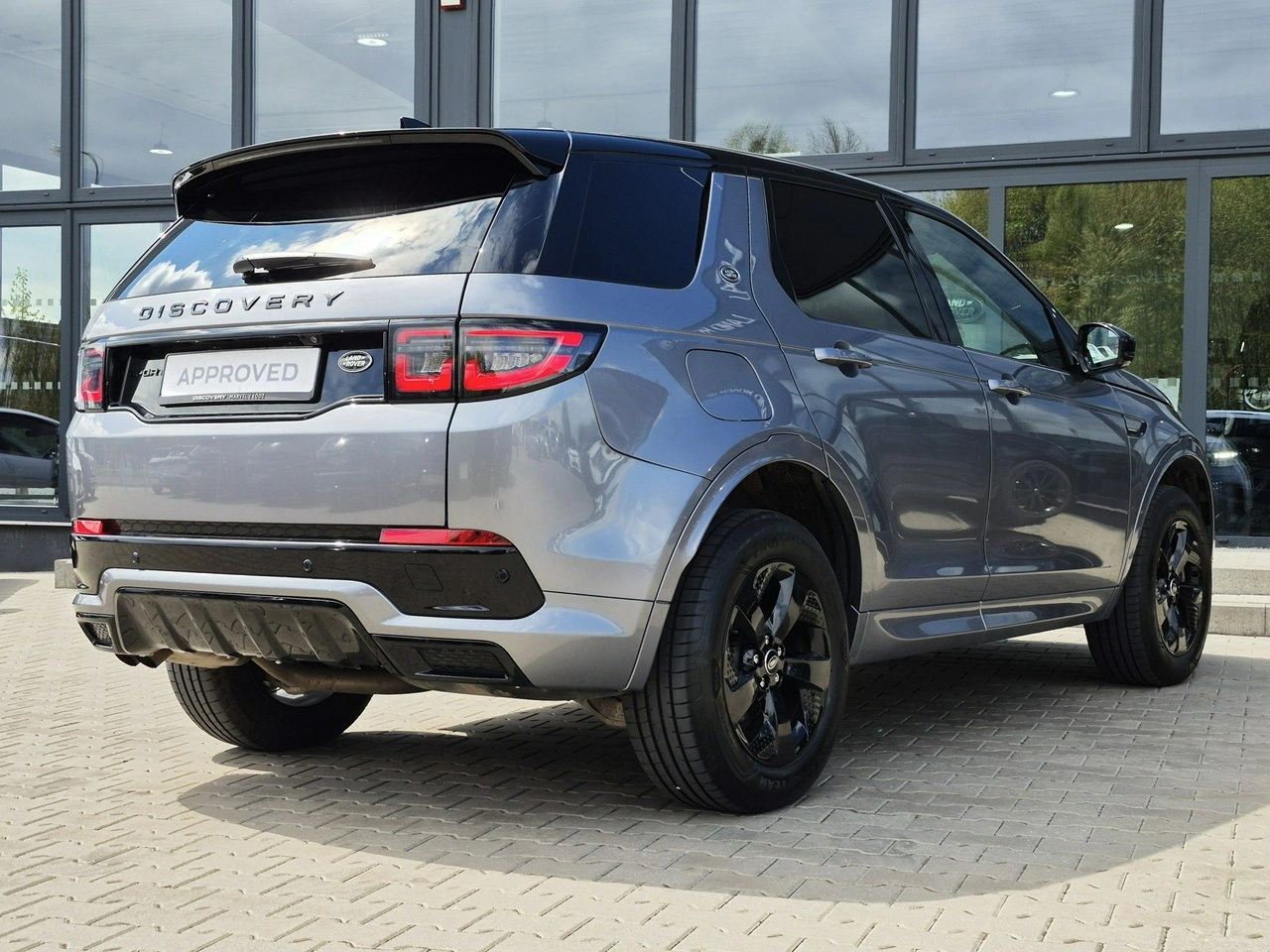 Land Rover Discovery Sport - Zdjęcie 11