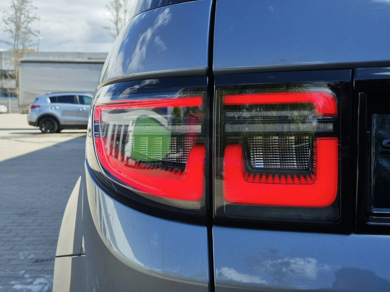 Land Rover Discovery Sport - Zdjęcie 13