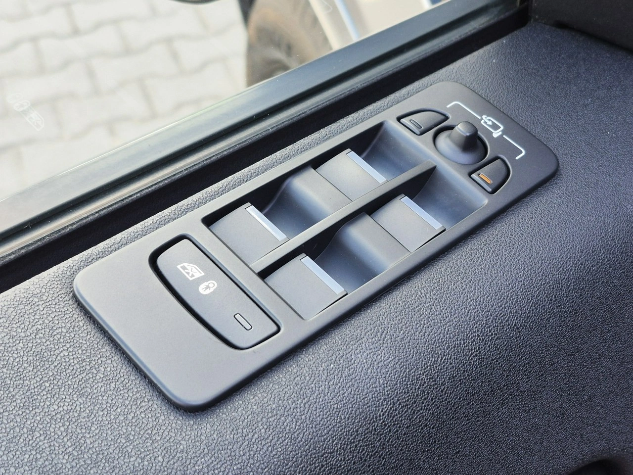 Land Rover Discovery Sport - Zdjęcie 18