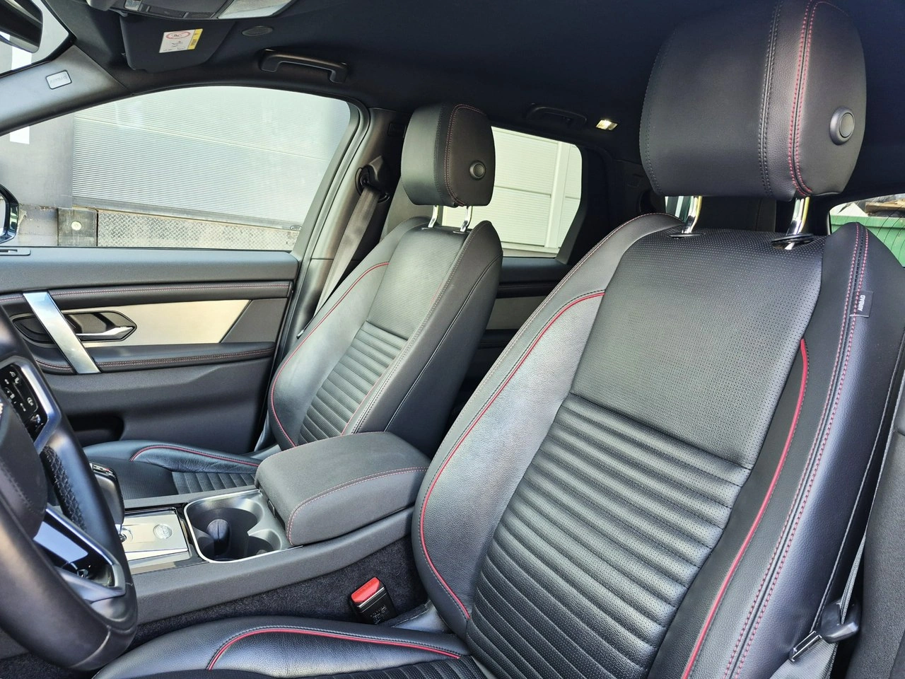 Land Rover Discovery Sport - Zdjęcie 20