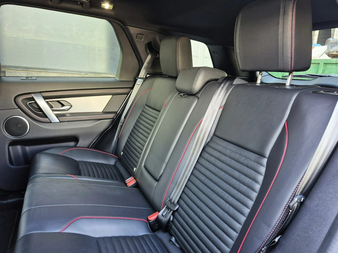 Land Rover Discovery Sport - Zdjęcie 24