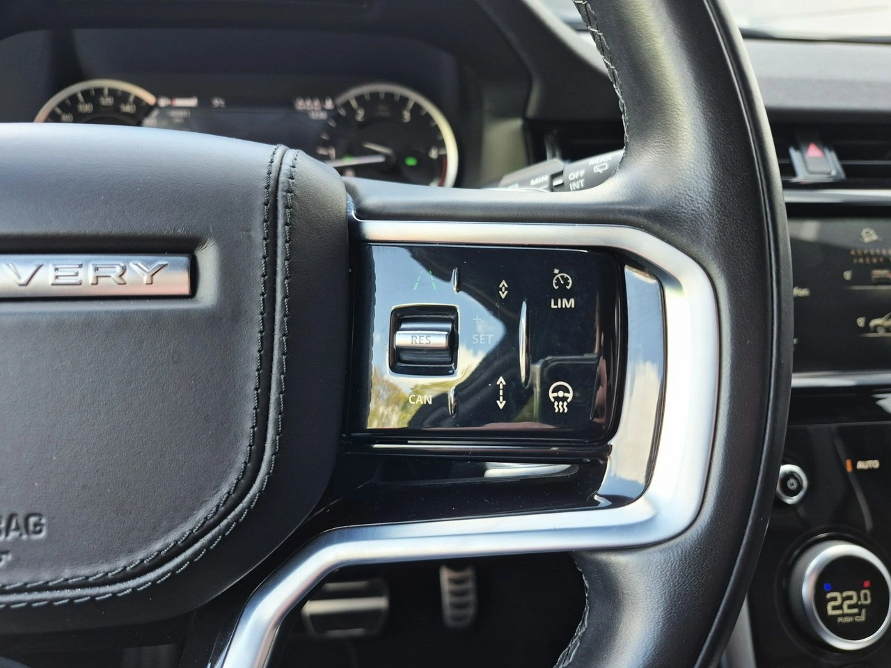 Land Rover Discovery Sport - Zdjęcie 30