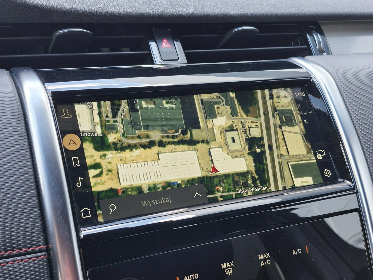 Land Rover Discovery Sport - Zdjęcie 35