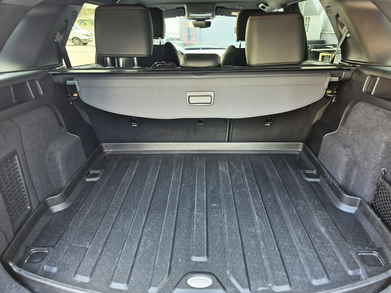 Land Rover Discovery Sport - Zdjęcie 40