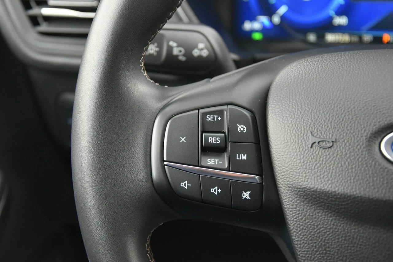 Ford Kuga - Zdjęcie 25