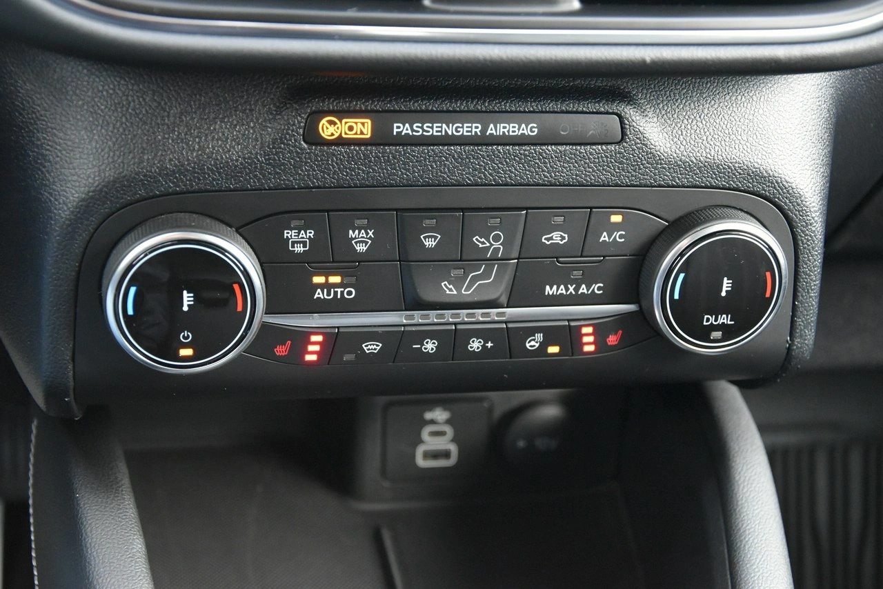 Ford Kuga - Zdjęcie 28