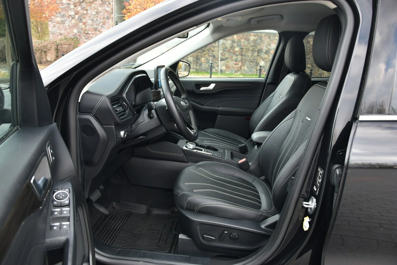 Ford Kuga - Zdjęcie 30