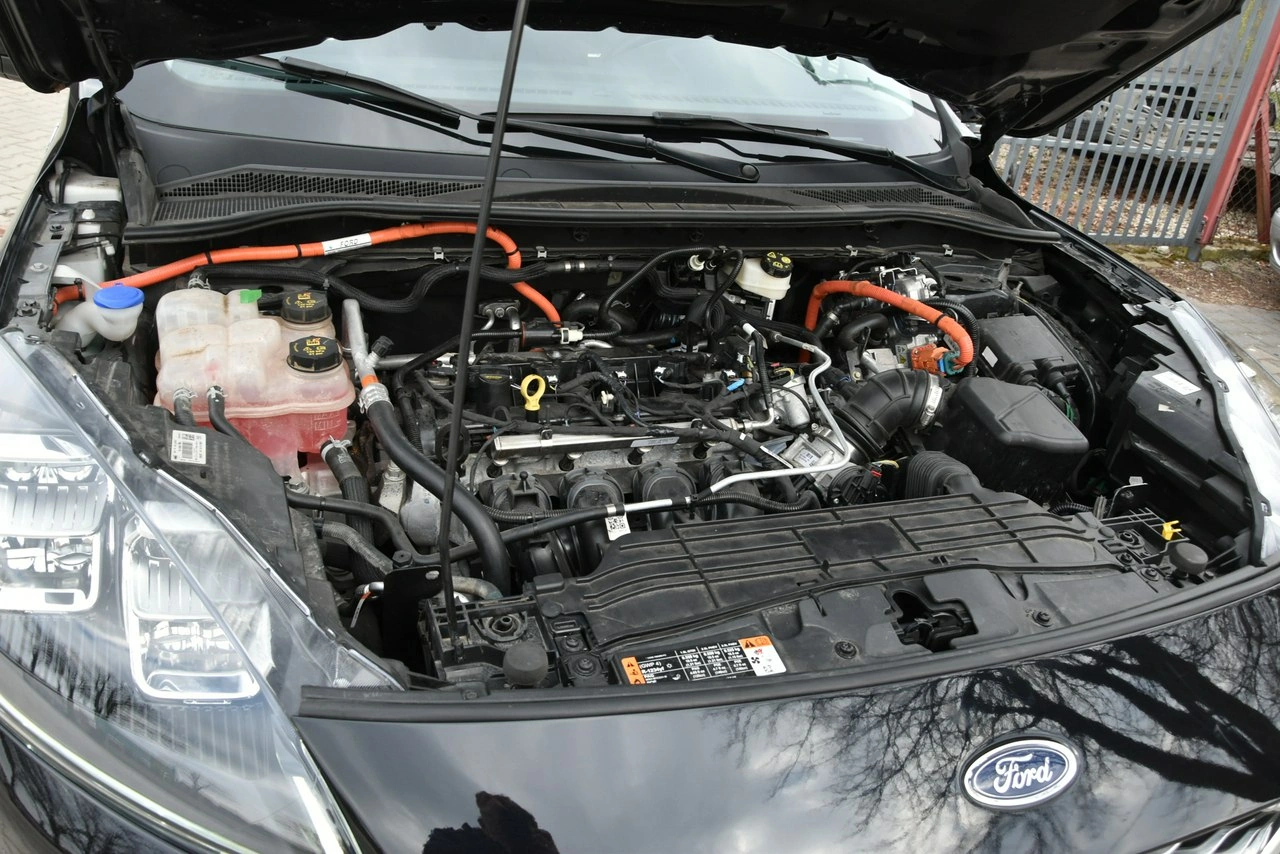 Ford Kuga - Zdjęcie 34