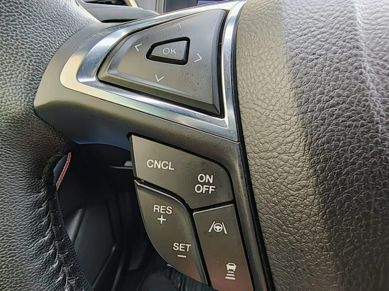 Ford Edge - Zdjęcie 14