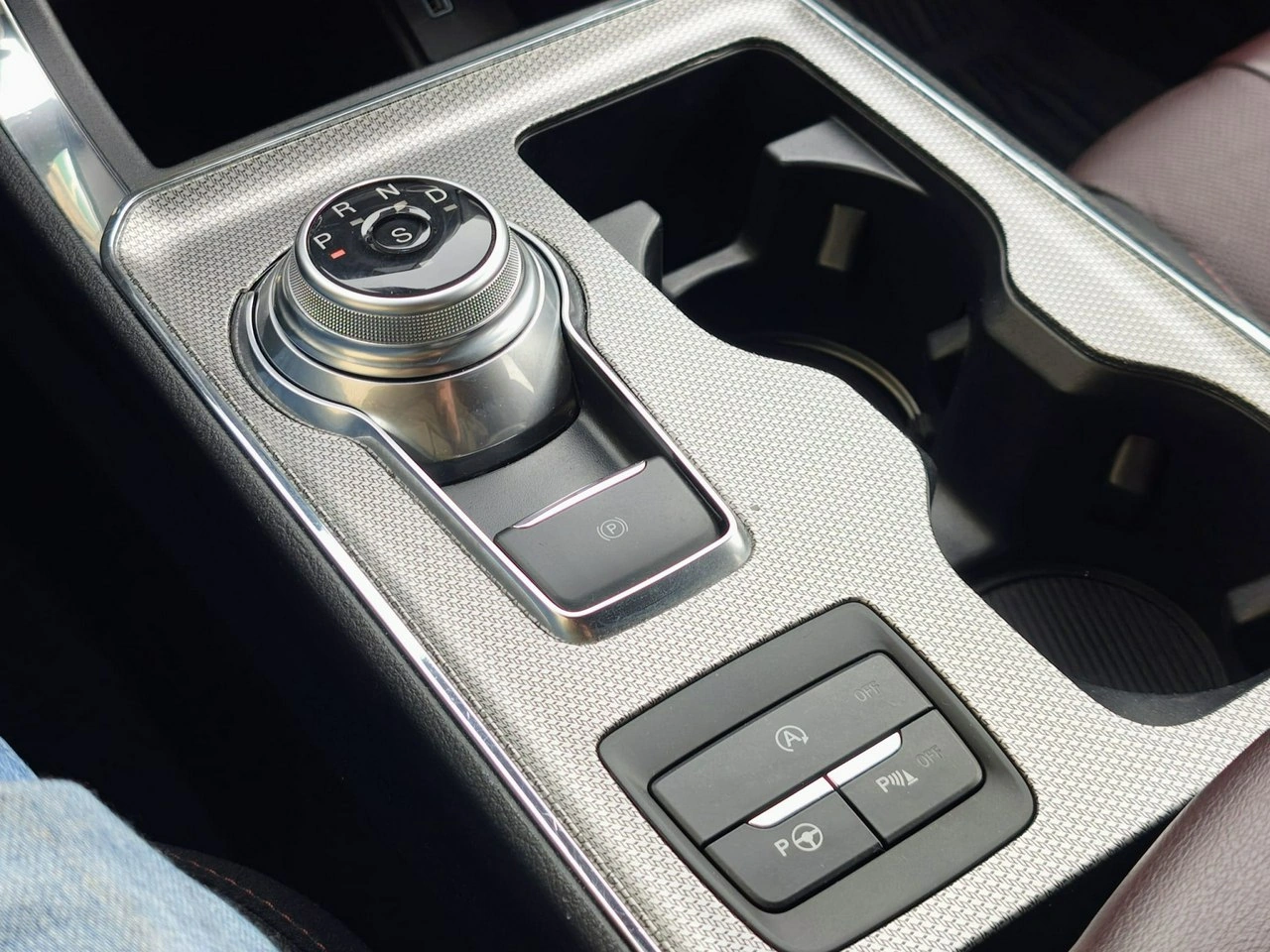 Ford Edge - Zdjęcie 18