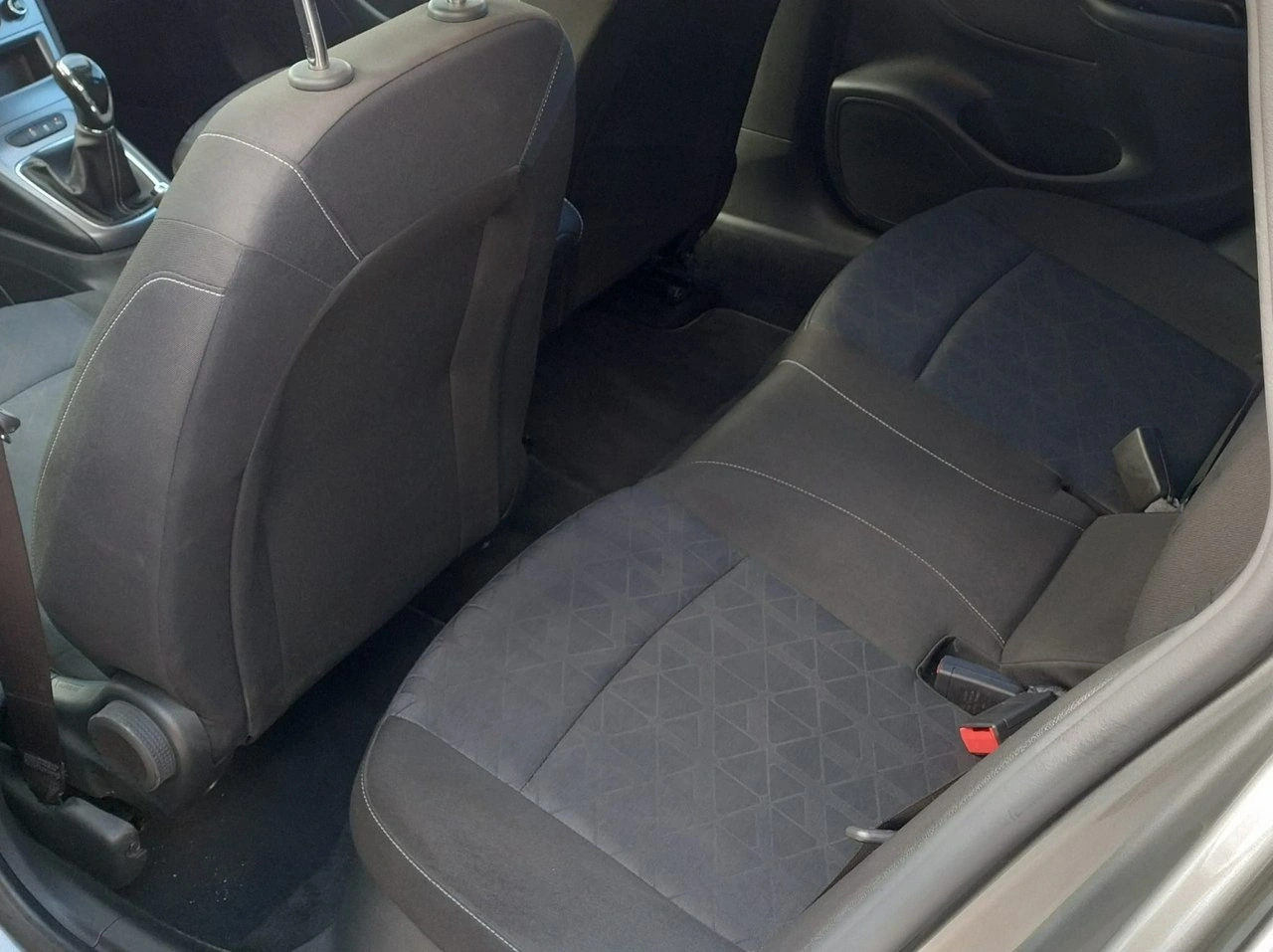 Opel Astra - Zdjęcie 9