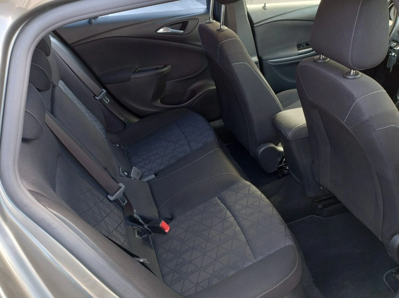 Opel Astra - Zdjęcie 11