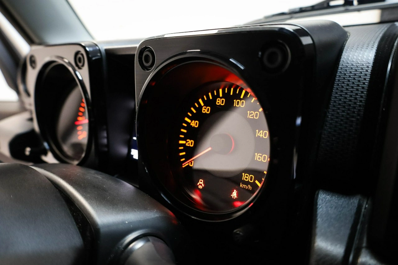 Suzuki Jimny - Zdjęcie 21