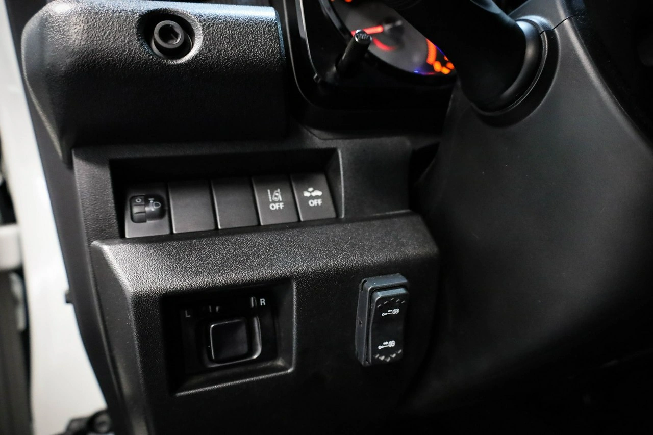 Suzuki Jimny - Zdjęcie 17