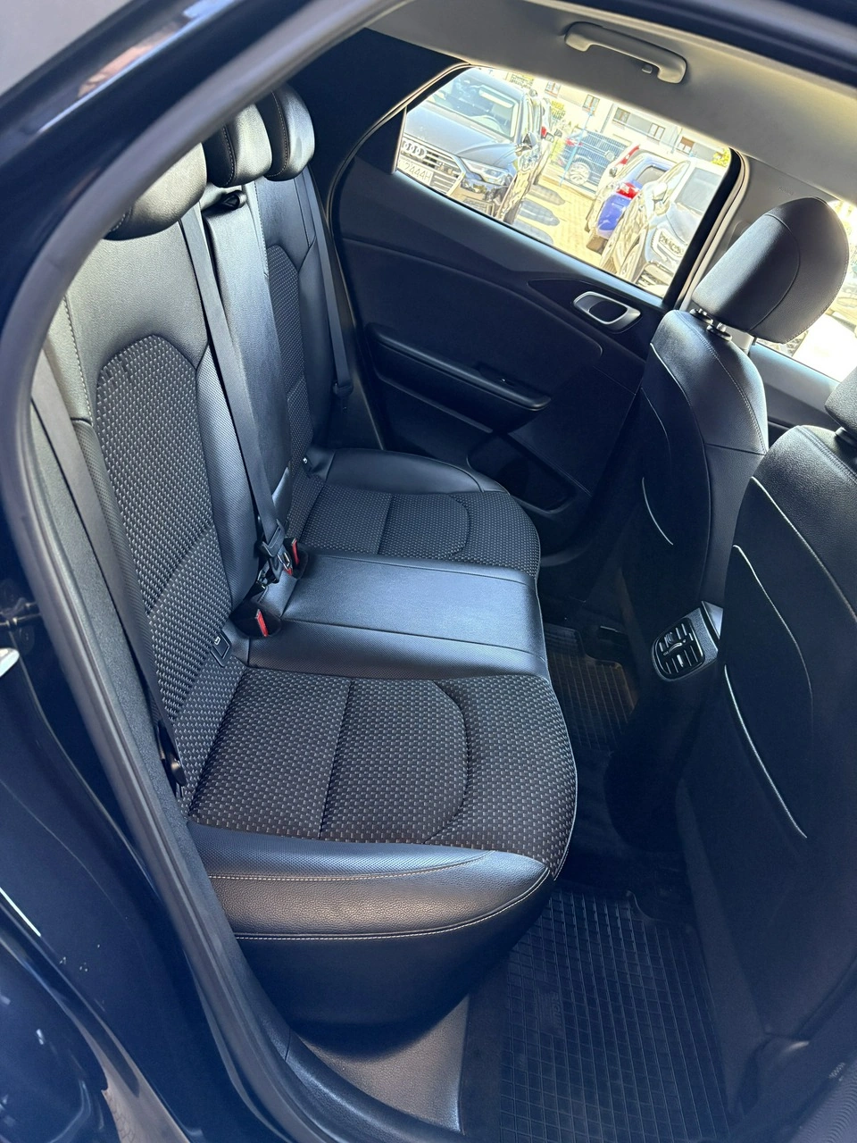 Kia XCeed - Zdjęcie 14