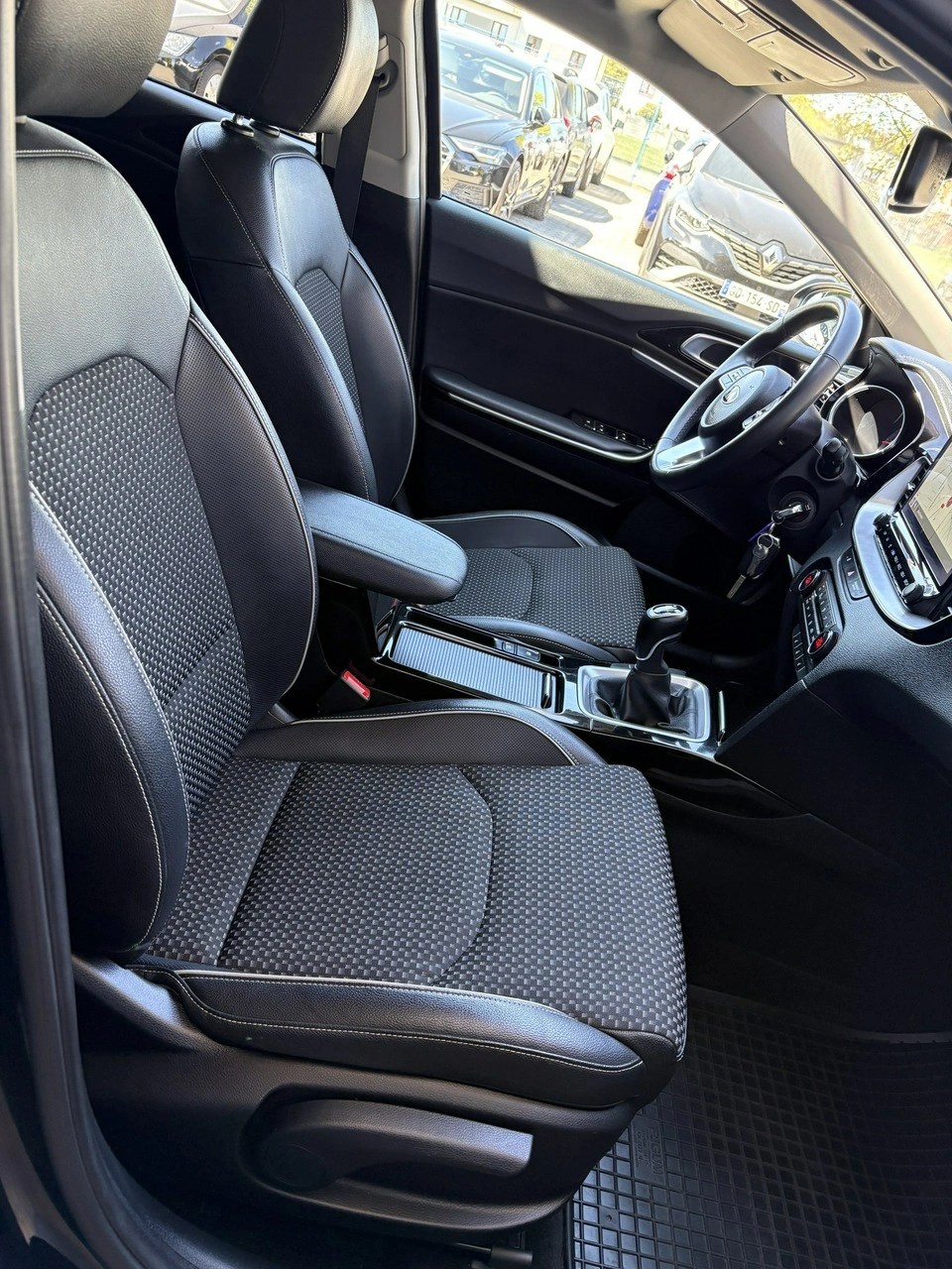 Kia XCeed - Zdjęcie 16
