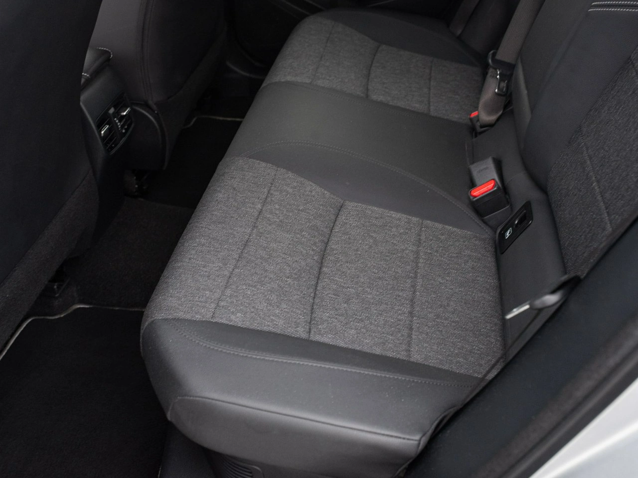 Toyota Corolla - Zdjęcie 23