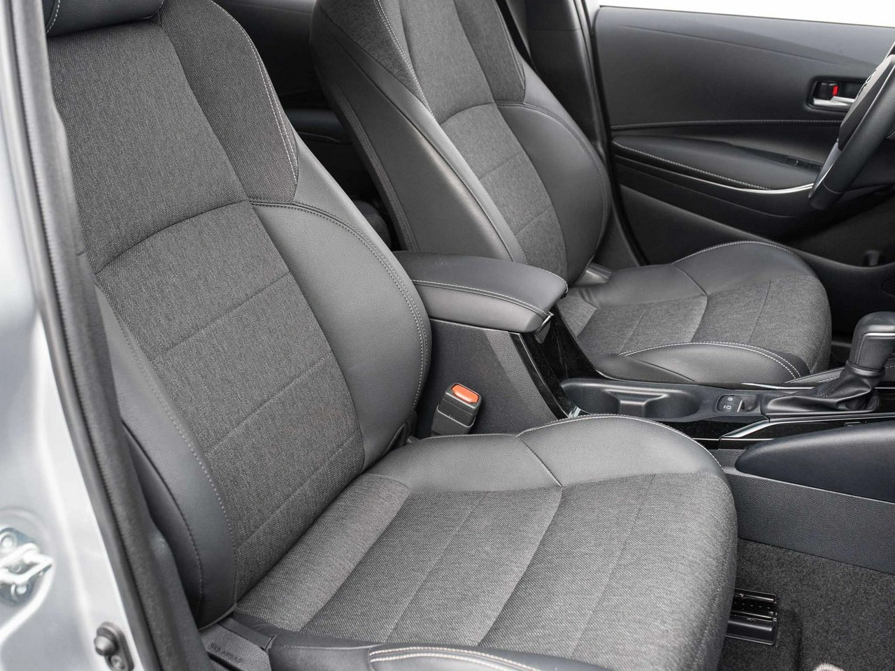 Toyota Corolla - Zdjęcie 27