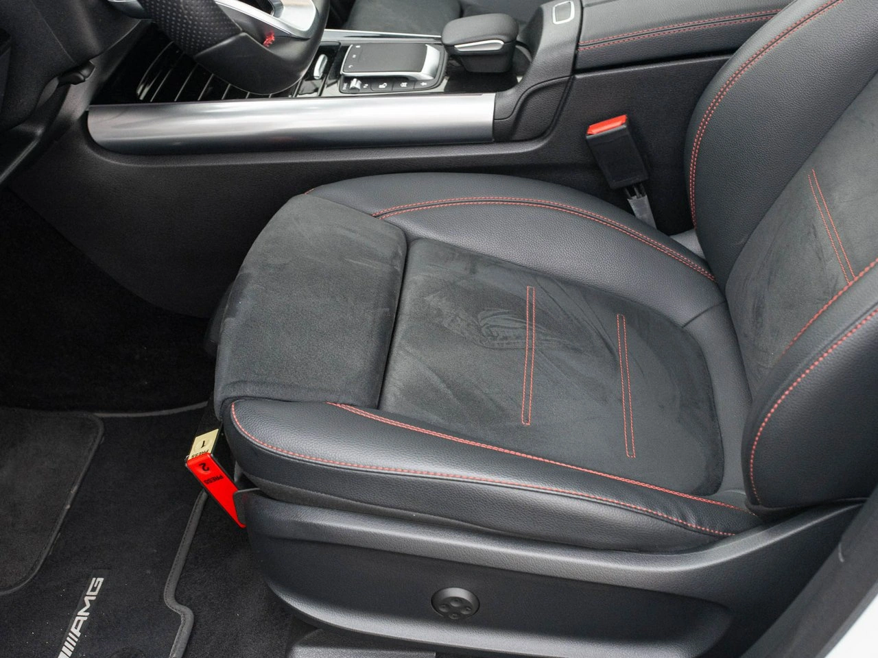 Mercedes EQA - Zdjęcie 12