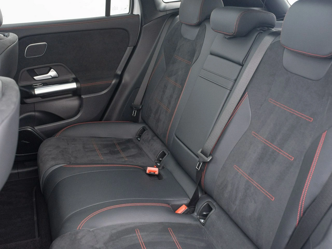 Mercedes EQA - Zdjęcie 25