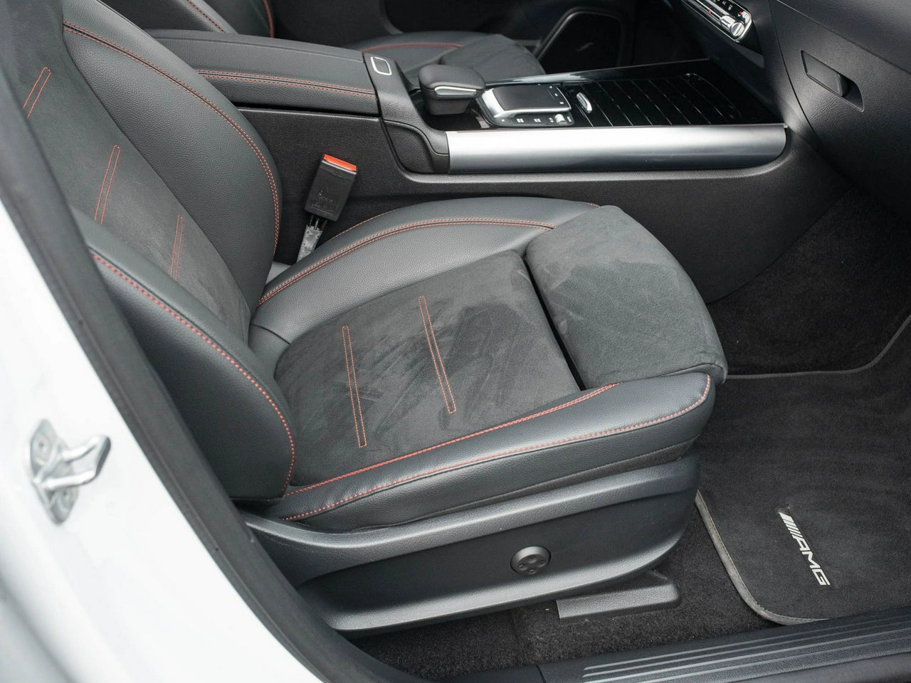 Mercedes EQA - Zdjęcie 29