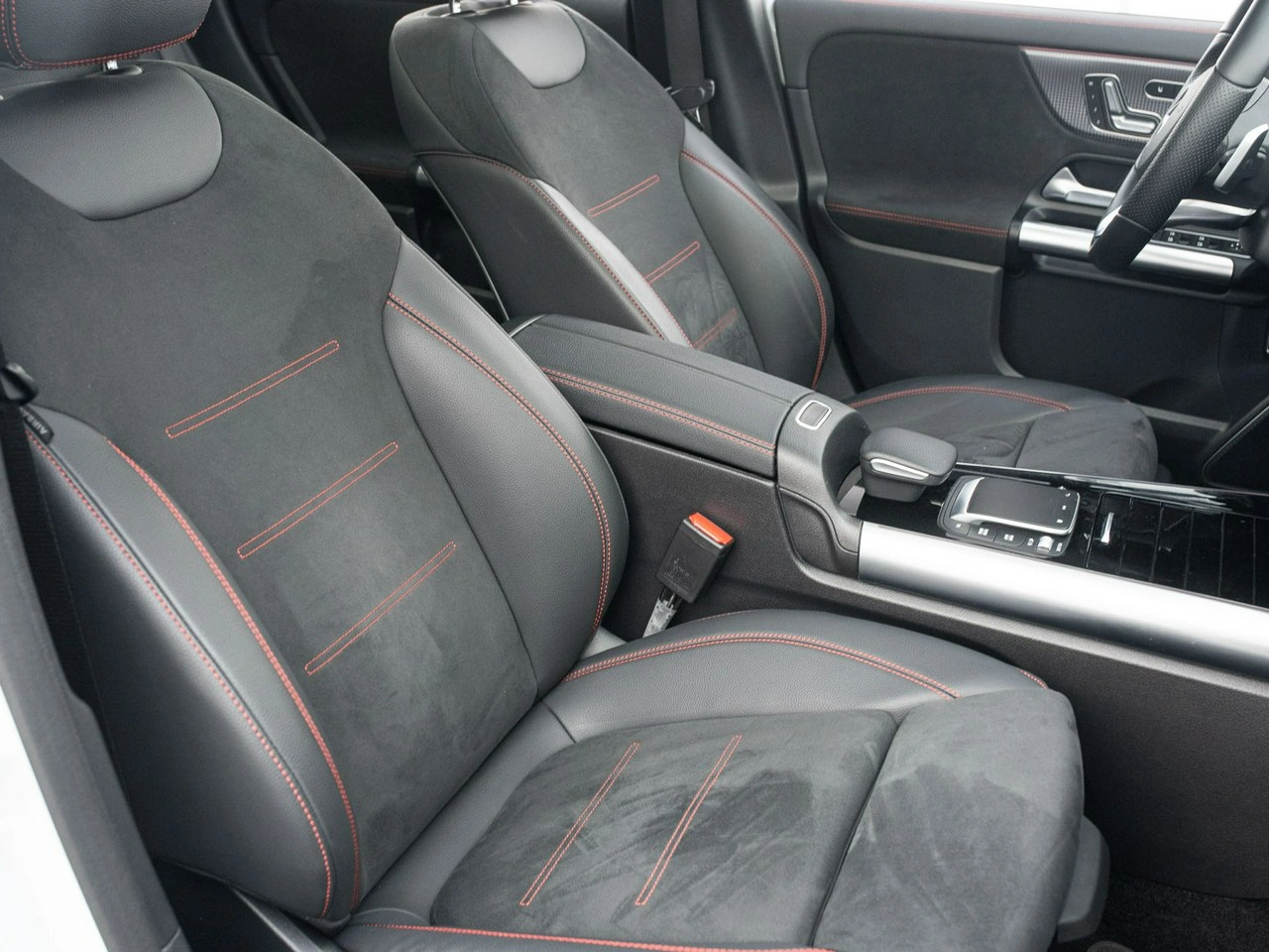 Mercedes EQA - Zdjęcie 30