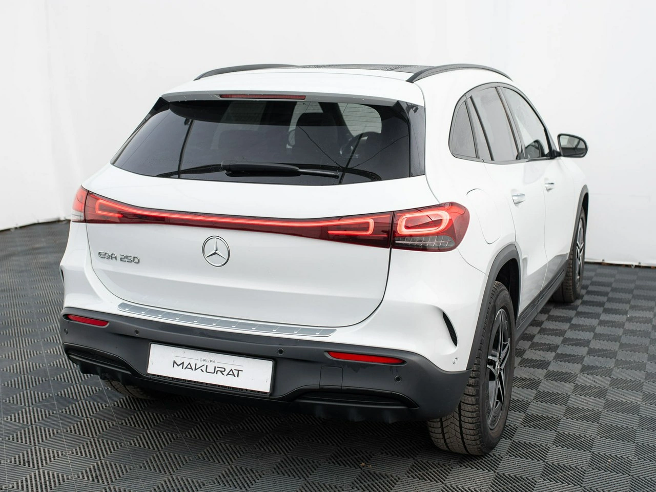 Mercedes EQA - Zdjęcie 4