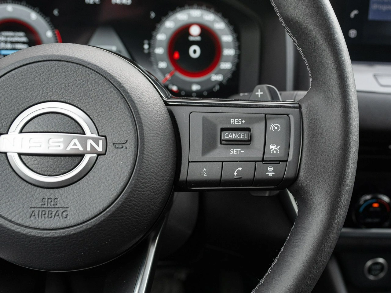 Nissan Qashqai - Zdjęcie 12