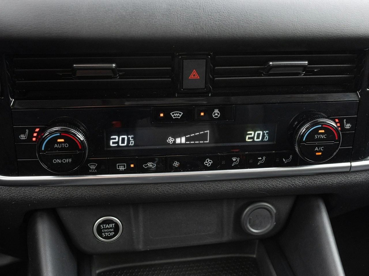 Nissan Qashqai - Zdjęcie 14