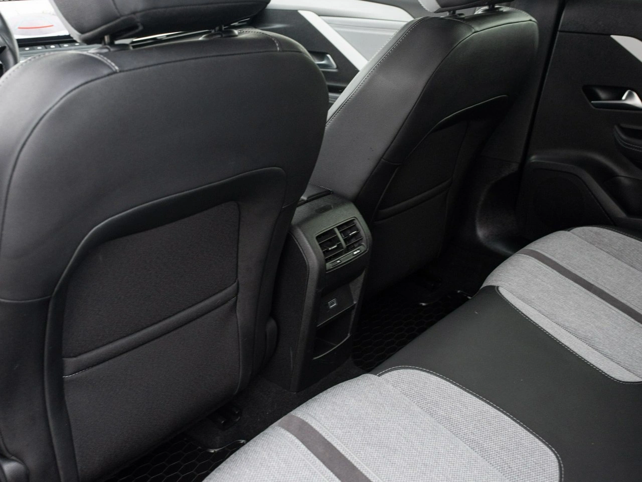 Opel Astra - Zdjęcie 22