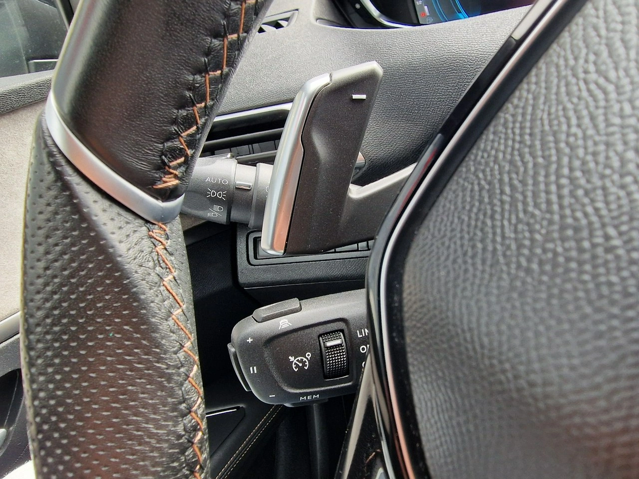 Peugeot 3008 - Zdjęcie 36