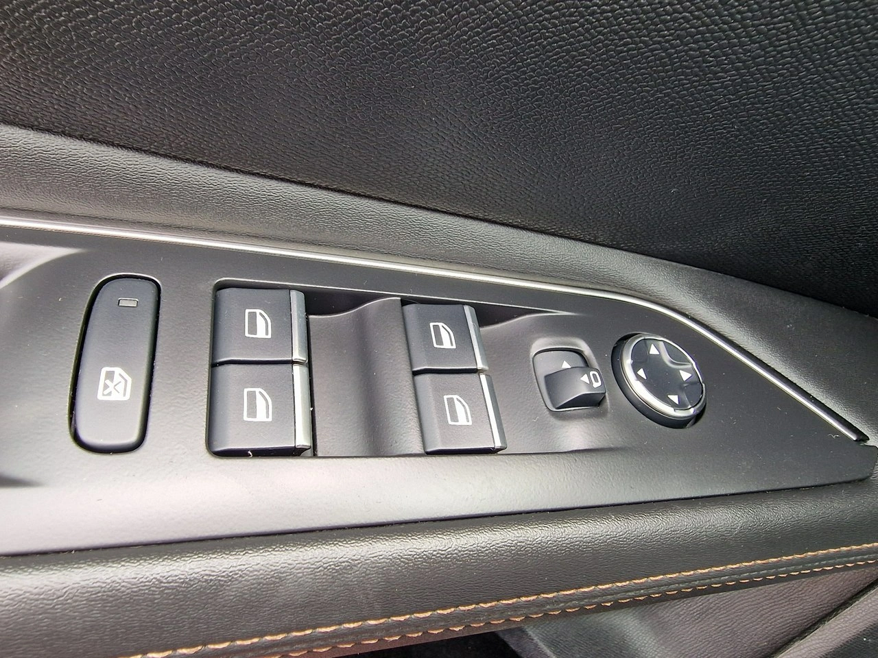 Peugeot 3008 - Zdjęcie 38