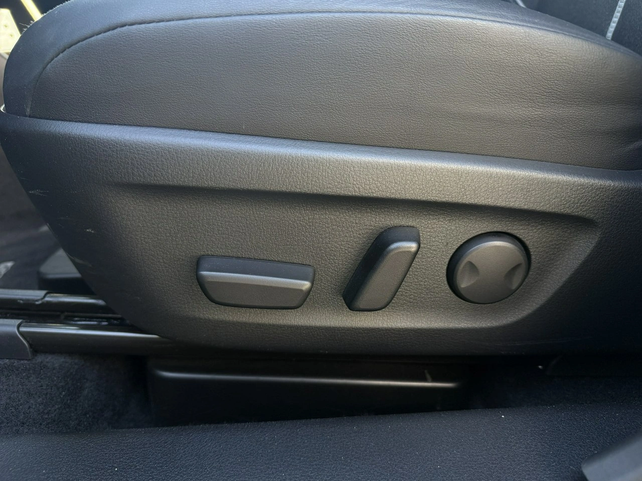 Mazda MX-30 - Zdjęcie 11