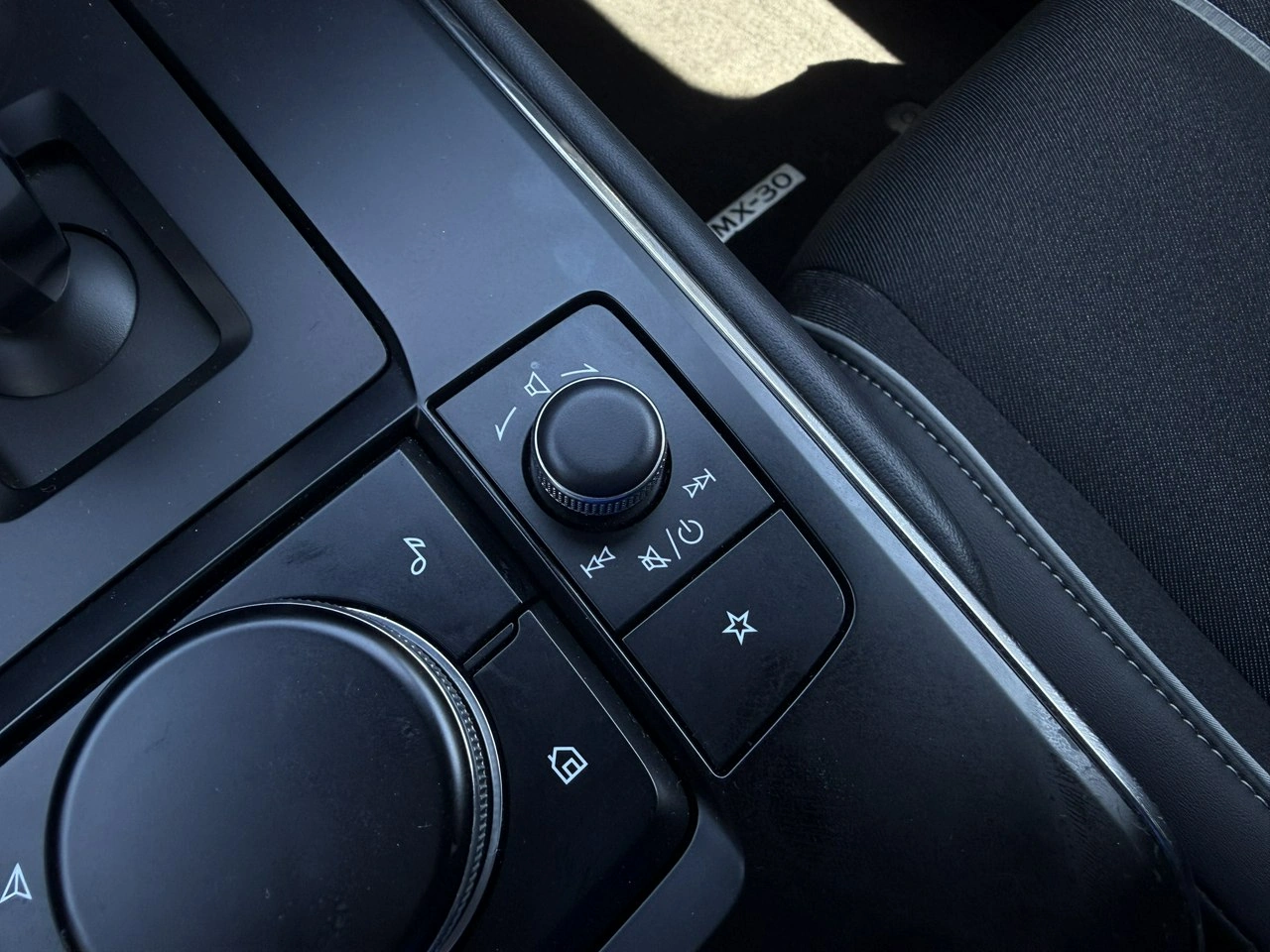 Mazda MX-30 - Zdjęcie 30