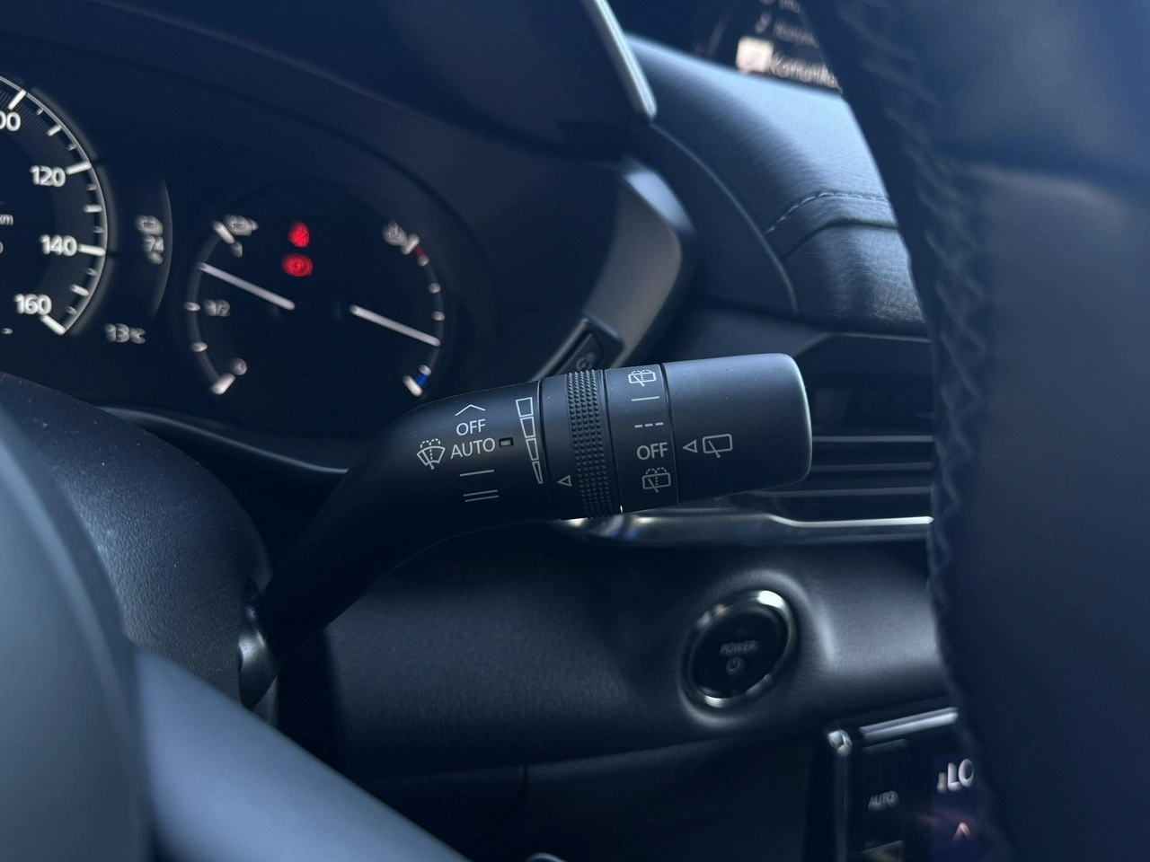 Mazda MX-30 - Zdjęcie 17