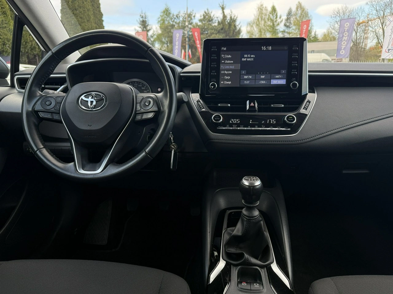 Toyota Corolla - Zdjęcie 11