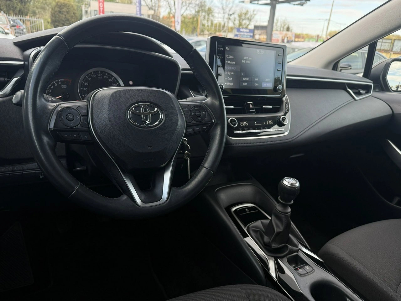 Toyota Corolla - Zdjęcie 13