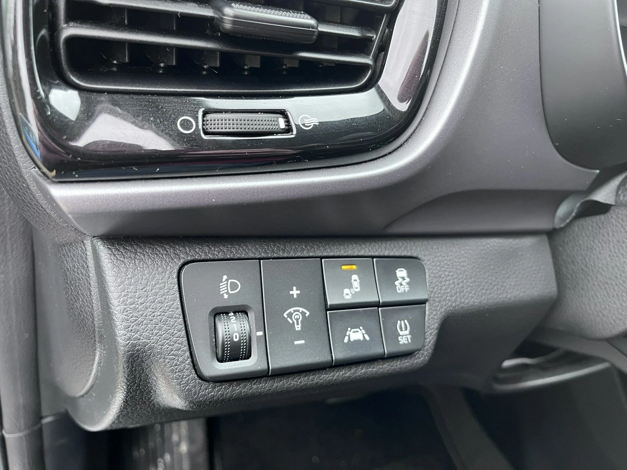 Kia Stonic - Zdjęcie 34