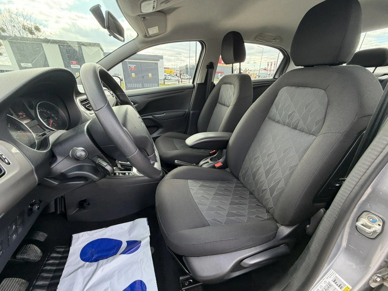 Citroën C-Elysée - Zdjęcie 18