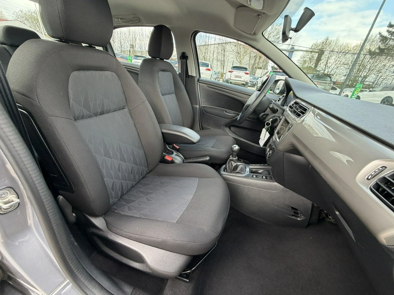 Citroën C-Elysée - Zdjęcie 32