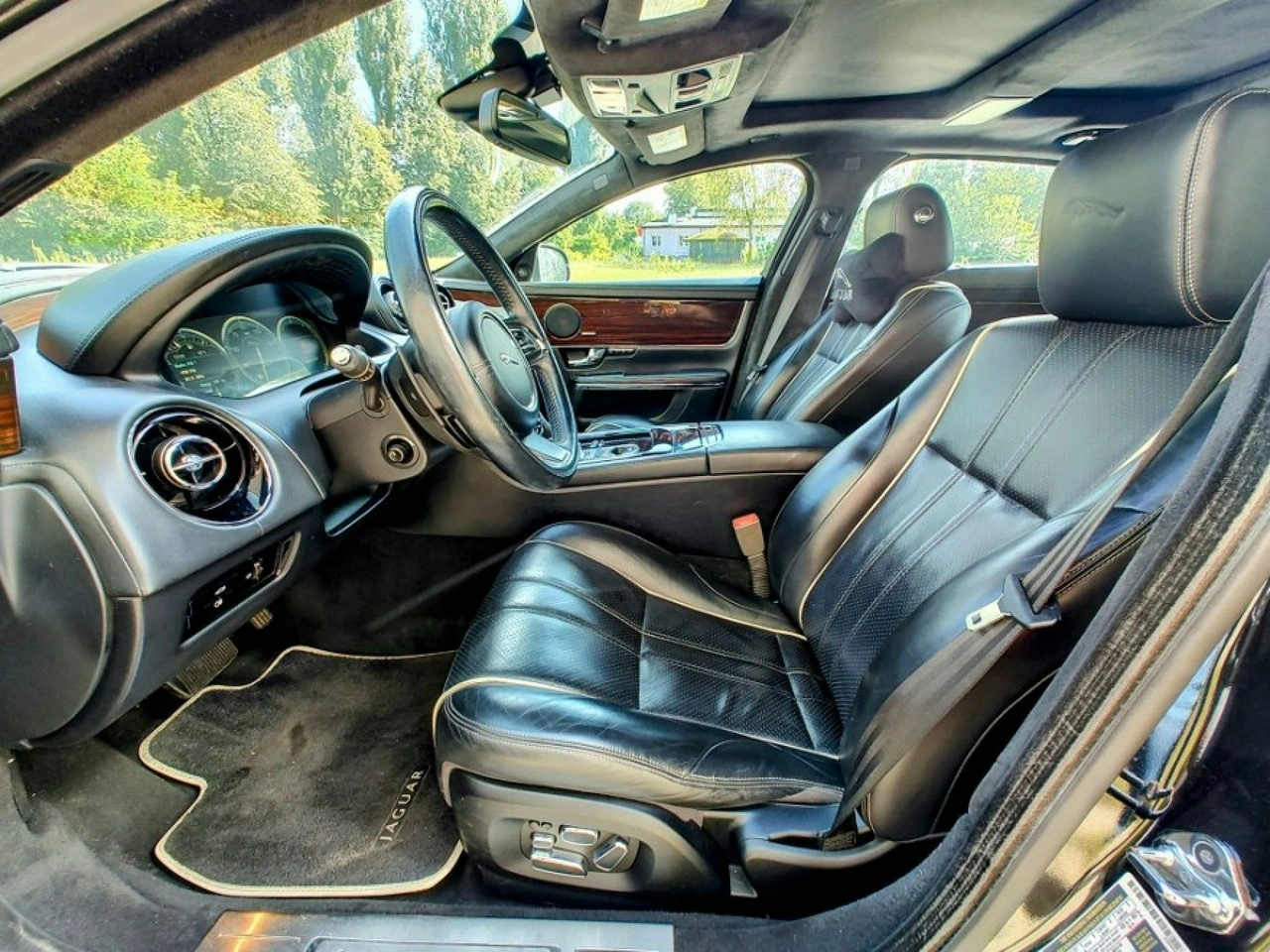 Jaguar XJ - Zdjęcie 10