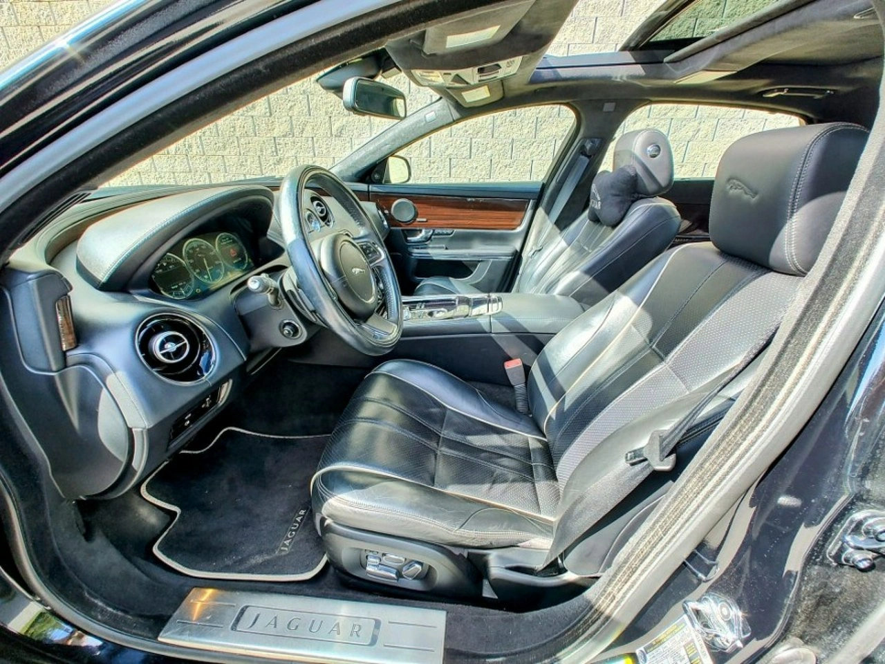 Jaguar XJ - Zdjęcie 9