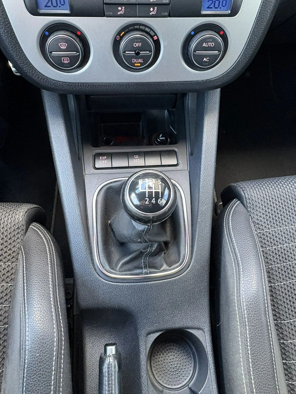 Volkswagen Scirocco - Zdjęcie 19