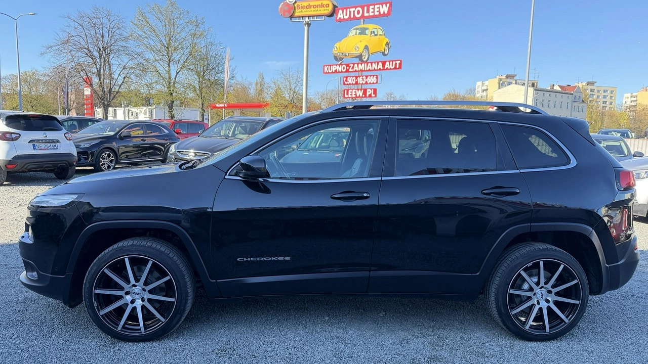 Jeep Cherokee - Zdjęcie 15